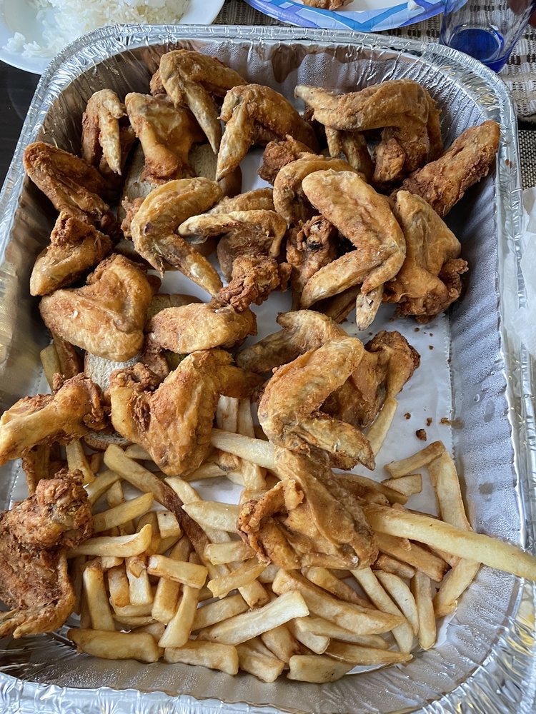 Fresh Fried Fish & Wings, Streamwood Roadtrippers