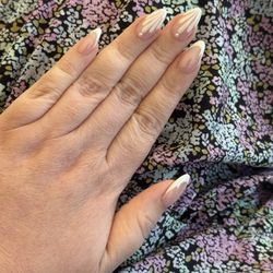 Summer shell inspired French with pearl and 3D details. Builder gel with tier 3 design by Jaelyn.
