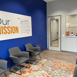 Airrosti Huebner Oaks - Waiting Room