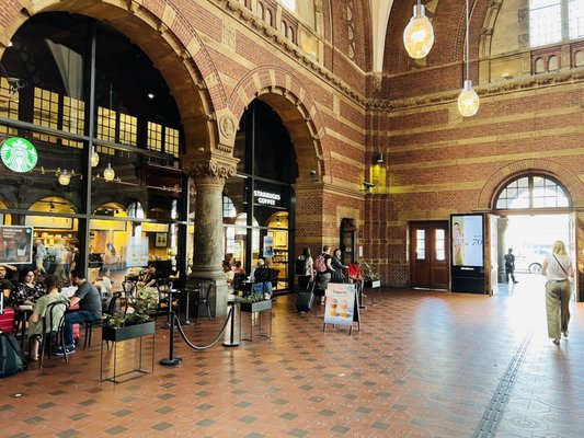 Copenhagen Central Station by null