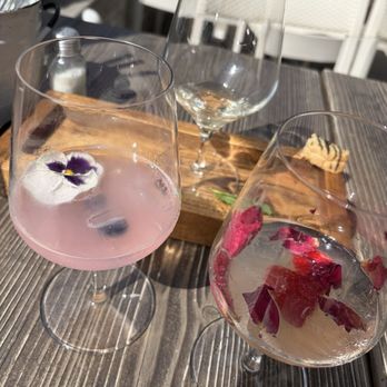 The Grocer's Table - Spritz Flight - Cafes Near Me - Wayzata, Minnesota The Grocer's Table - Spritz Flight - Cafes Near Me - Wayzata, Minnesota
