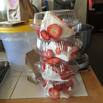 Sugar Spoon Sweets - Strawberry lemonade cake - Bakeries Near Me - Los Angeles, California Sugar Spoon Sweets - Strawberry lemonade cake - Bakeries Near Me - Los Angeles, California