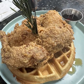 Tata's Cafe - Breakfast & Brunch Near Me - Hawthorne, California