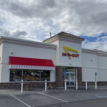 In-N-Out Burger - Outside - Burgers Near Me - West Jordan, Utah