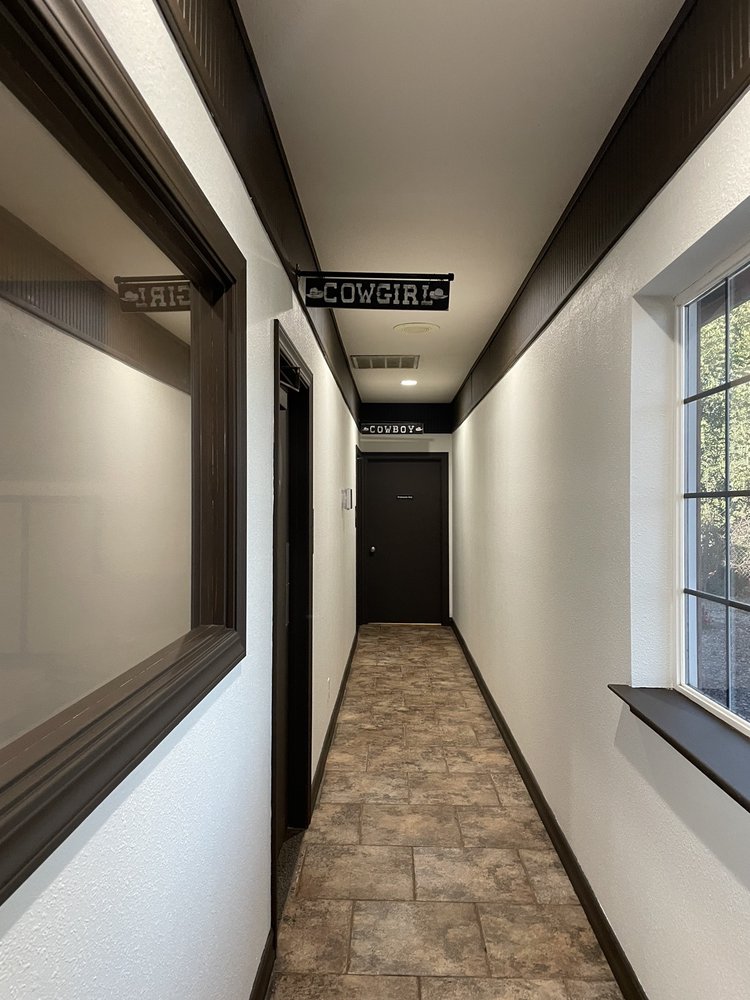 Cheyanne’s Steakhouse & Lounge, Kingsburg Roadtrippers