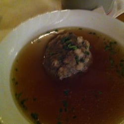 Wirtshaus zum Johann Auer - Duck Liver Dumpling Soup