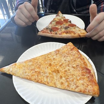 Favilla's NY Pizza - This pizza was delicious!! Love the environment also! - Pizza Near Me - Asheville, North Carolina Favilla's NY Pizza - This pizza was delicious!! Love the environment also! - Pizza Near Me - Asheville, North Carolina