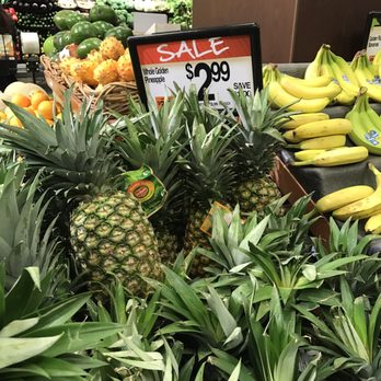 Star Market - Pineapples on sale. - Grocery Near Me - Boston, Massachusetts