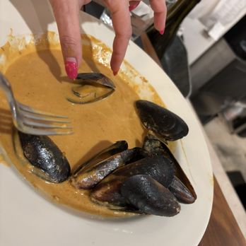 The Black Twig - Mussels - Comfort Food Near Me - Sperryville, Virginia The Black Twig - Mussels - Comfort Food Near Me - Sperryville, Virginia