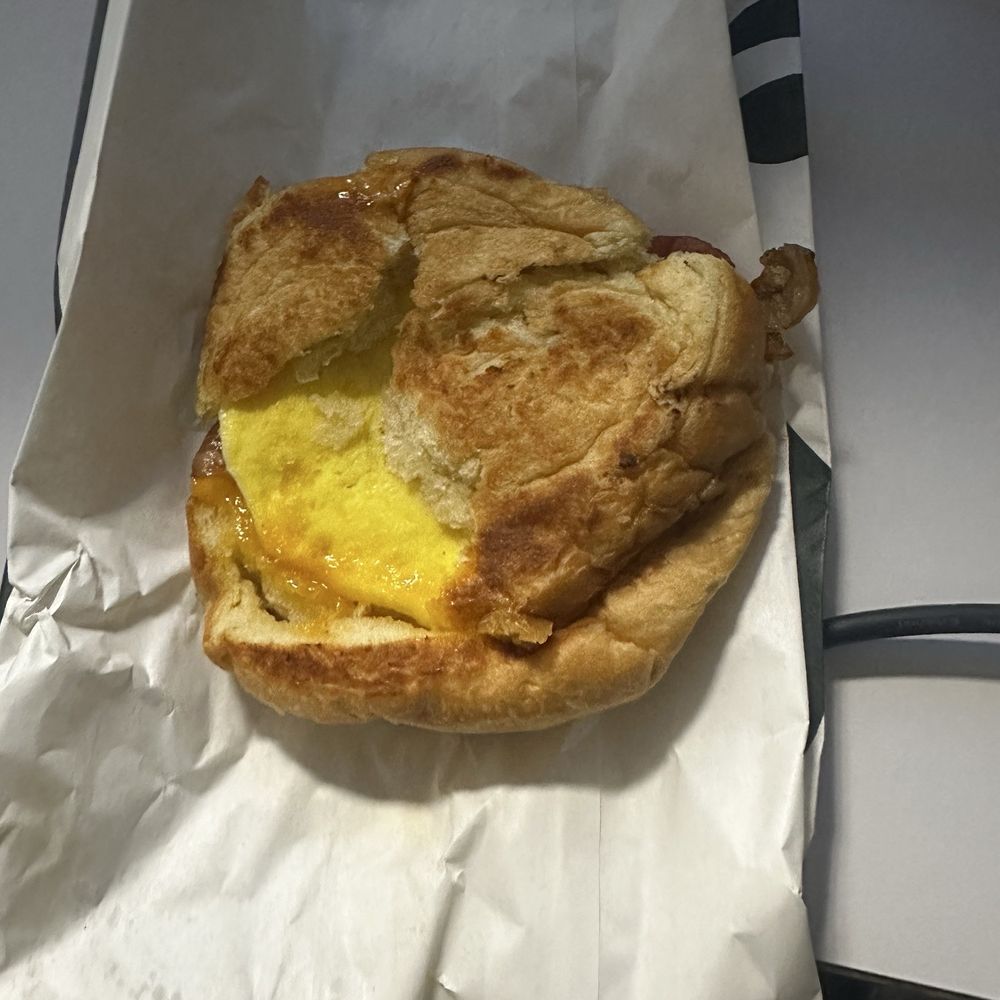 Starbucks - Double smoked bacon Double-Smoked Bacon, Cheddar & Egg Sandwich - Coffee & Tea Near Me - Seattle, Washington Starbucks - Double smoked bacon Double-Smoked Bacon, Cheddar & Egg Sandwich - Coffee & Tea Near Me - Seattle, Washington