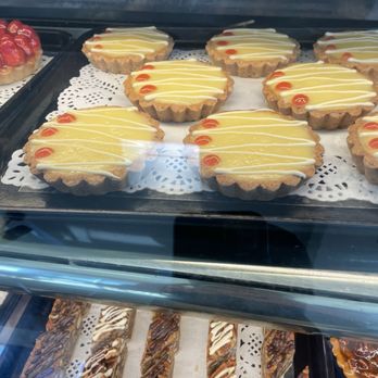 C'est Si Bon Bakery - Bakeries Near Me - Newport Beach, California C'est Si Bon Bakery - Bakeries Near Me - Newport Beach, California