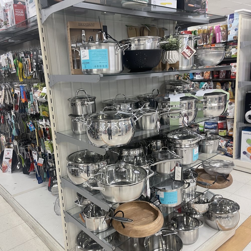 Marshalls - Department Stores Near Me - Studio City, California