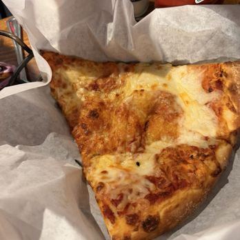 Frosty Frog Cafe - Alice of pizza - Cafes Near Me - Hilton Head Island, South Carolina