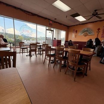 Golden Wok - Dining area - Soup Near Me - Wilkesboro, North Carolina Golden Wok - Dining area - Soup Near Me - Wilkesboro, North Carolina