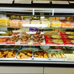 Taj Grocery - Fresh samosa,kachori,aloo tikki,veg puff, mirchi bhajji, also fresh motichoor ladoo,jalebi,besan burfee,kaju katli, and much more..