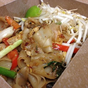 Poompui Thai Food - pad kee mao ($6) - Thai Near Me - Portland, Oregon Poompui Thai Food - pad kee mao ($6) - Thai Near Me - Portland, Oregon