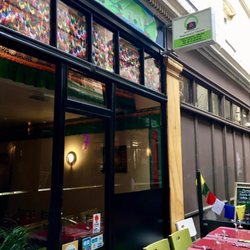 Tenzin Cuisine Tibétaine - Located inside the arcades!