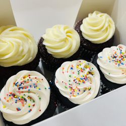 Miette - Chocolate and Gingerbread Cupcakes