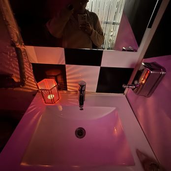 La Fugitiva Taco Bar - Bathroom - Restaurants Near Me - Lisbon, 11