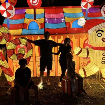 Christmas Wonderland - Festivals Near Me - Olympia Heights, Florida