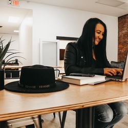 Co W - Shared office space seating in downtown Salem, Oregon