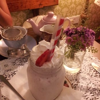 Sugar Junction - Strawberries and cream milkshake - Coffee & Tea Near Me - Manchester, XGM Sugar Junction - Strawberries and cream milkshake - Coffee & Tea Near Me - Manchester, XGM
