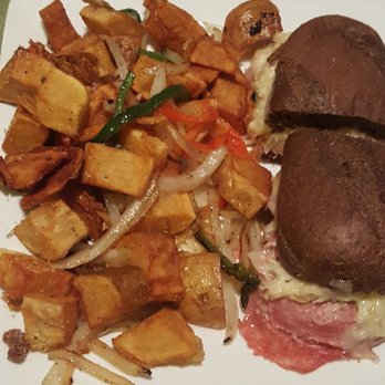 Spankie's - Reuben with roasted potatoes - American Near Me - Cookeville, Tennessee Spankie's - Reuben with roasted potatoes - American Near Me - Cookeville, Tennessee