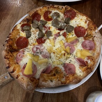 Sofia’s Italiano - Medium pizza; 1/2 Meatball & Pepperoni, 1/2 Aloha. SO GOOD !!! - Italian Near Me - Friendswood, Texas Sofia’s Italiano - Medium pizza; 1/2 Meatball & Pepperoni, 1/2 Aloha. SO GOOD !!! - Italian Near Me - Friendswood, Texas