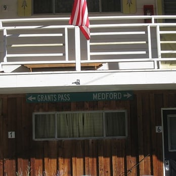 Motel Del Rogue - Hotels Near Me - Grants Pass, Oregon Motel Del Rogue - Hotels Near Me - Grants Pass, Oregon