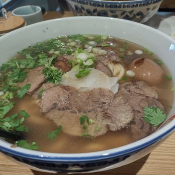 Gol’s Lanzhou Noodle - XL regular sliced beef noodles - Noodles Near Me - Markham, Ontario Gol’s Lanzhou Noodle - XL regular sliced beef noodles - Noodles Near Me - Markham, Ontario