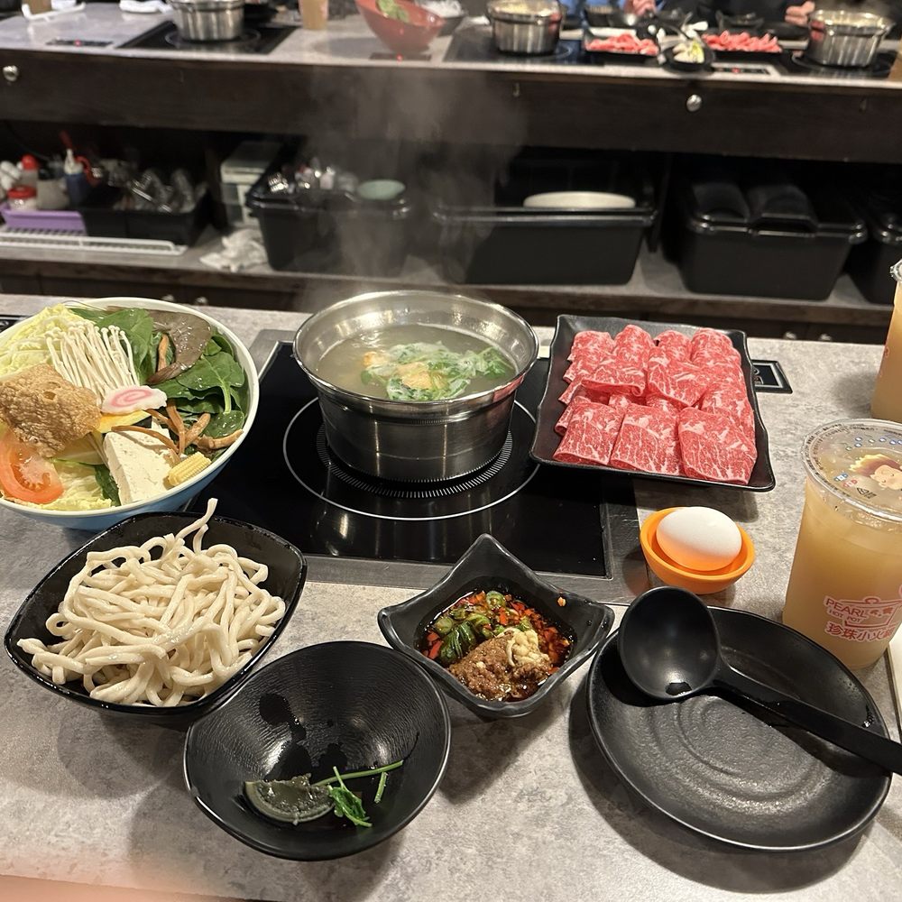 Pearl Hot Pot - Blade eye combo - Hot Pot Near Me - Burnaby, British Columbia