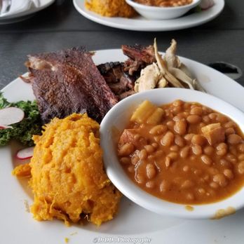Annapolis Smokehouse & Tavern - Barbeque Near Me - Annapolis, Maryland