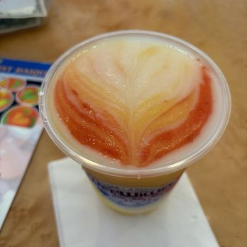Wet Willies's - "The Jamaica" mix- DELICIOUS! - Bars Near Me - Mobile, Alabama