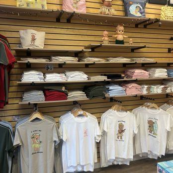 Moni - Accessories Near Me - Honolulu, Hawaii