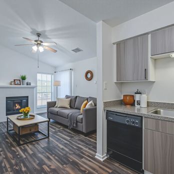 Ironhorse Flats - Virtually Staged Units - Apartments Near Me - Austin, Texas Ironhorse Flats - Virtually Staged Units - Apartments Near Me - Austin, Texas