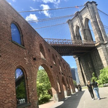Dumbo - Landmarks & Historical Buildings Near Me Dumbo - Landmarks & Historical Buildings Near Me