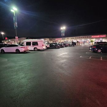 Lakeside Shopping Center - Parking lot and stores - Shopping Centers Near Me - Burbank, California
