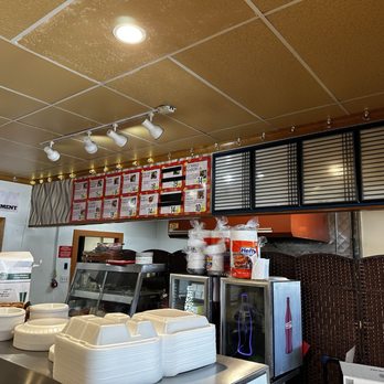 Kohinoor Halal Restaurant - clean and organized the way any good restaurants should be - Pakistani Near Me - Stafford, Virginia Kohinoor Halal Restaurant - clean and organized the way any good restaurants should be - Pakistani Near Me - Stafford, Virginia