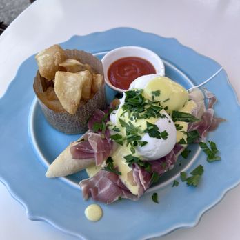 Little Lion Cafe - Prosciutto Benedict - Cafes Near Me - San Diego, California