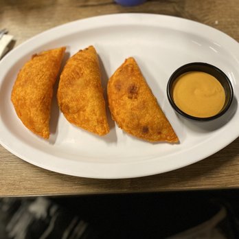 El Cuscatleco restaurant - Empanada De Camaron - Salvadoran Near Me - Bakersfield, California El Cuscatleco restaurant - Empanada De Camaron - Salvadoran Near Me - Bakersfield, California