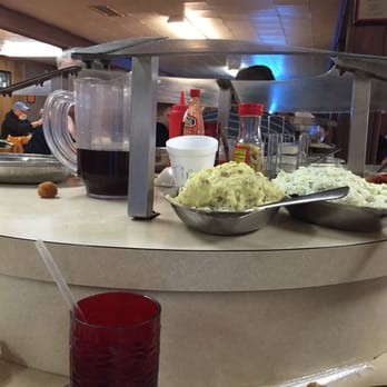Bea's Restaurant - Southern Near Me - Chattanooga, Tennessee