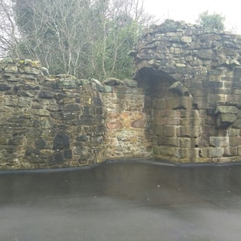 Dunfermline Abbey - Landmarks & Historical Buildings Near Me - Dunfermline, FIF