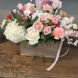 Cedar box. Lots of roses Cedar box. Lots of roses