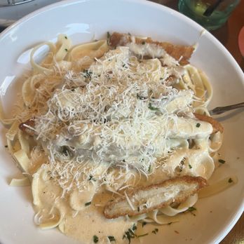 Olive Garden Italian Restaurant - Chicken Alfredo - Italian Near Me - Whitehall, Pennsylvania Olive Garden Italian Restaurant - Chicken Alfredo - Italian Near Me - Whitehall, Pennsylvania