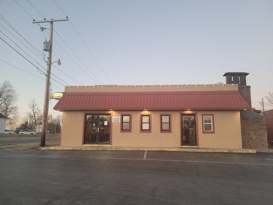 Bates City BBQ by null