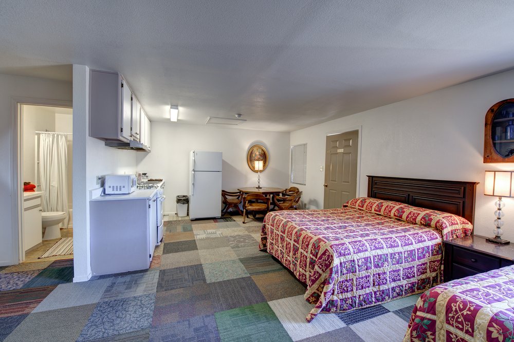 CRIMSON HILLS MOTEL Updated April 2024 16 Photos & 12 Reviews 277