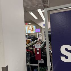 Burlington - People stand in this spot to skip