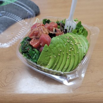 Sushiholic - Tuna poke salad - Sushi Bars Near Me - La Mirada, California Sushiholic - Tuna poke salad - Sushi Bars Near Me - La Mirada, California