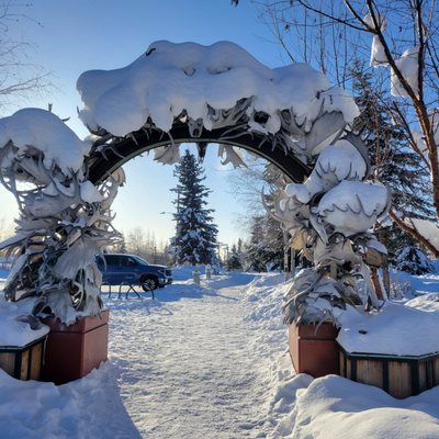 Golden Heart Plaza by null