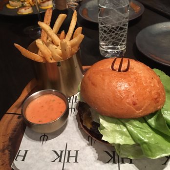 Gordon Ramsay Hell's Kitchen - Standard Burger, was good, but nothing I'd crave.... - Steakhouses Near Me - Stateline, Nevada Gordon Ramsay Hell's Kitchen - Standard Burger, was good, but nothing I'd crave.... - Steakhouses Near Me - Stateline, Nevada
